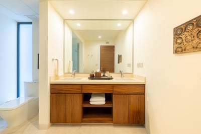 Luxury Villa Photo #23
