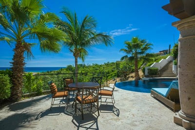 Luxury Villa Photo #12
