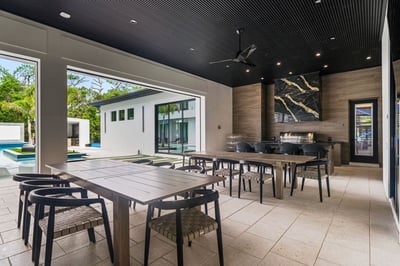 Luxury Villa Photo #22