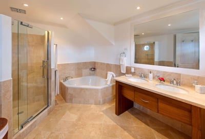 Luxury Villa Photo #11