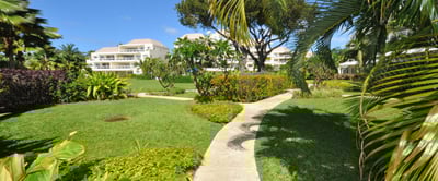 Luxury Villa Photo #16