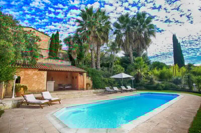 Luxury Villa Photo #2