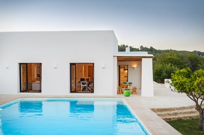 Luxury Villa Photo #4