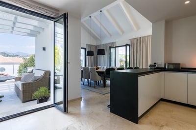 Luxury Villa Photo #14