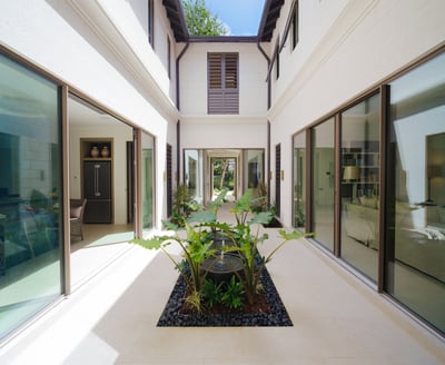 Luxury Villa Photo #12