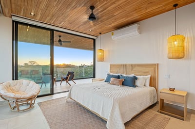 Main House Suite 2  – 2nd Floor