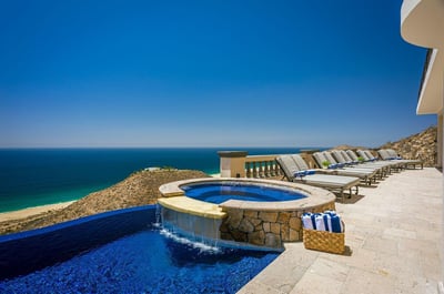 Luxury Villa Photo #10