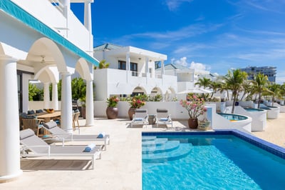 Luxury Villa Photo #8