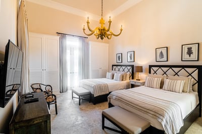 Luxury Villa Photo #20
