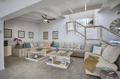Luxury Villa Photo #29