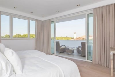 Luxury Villa Photo #22