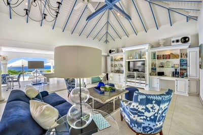 Luxury Villa Photo #11