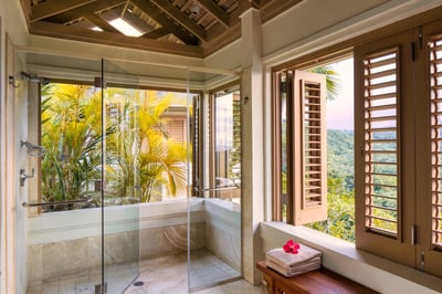 Luxury Villa Photo #17