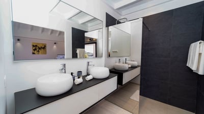 Luxury Villa Photo #38