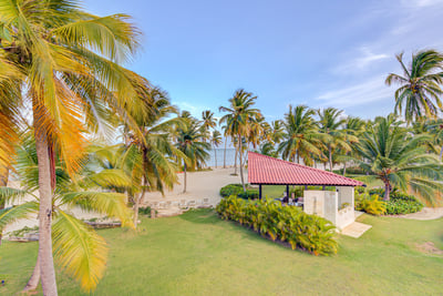 Luxury Villa Photo #6