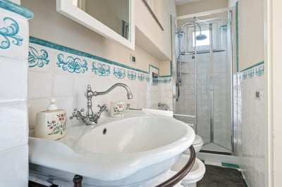 Luxury Villa Photo #35