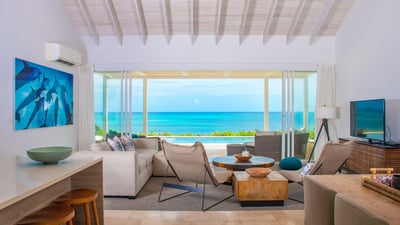 Luxury Villa Photo #5