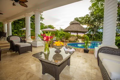 Luxury Villa Photo #6