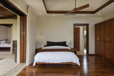 Luxury Villa Photo #15