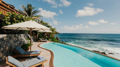 Luxury Villa Photo #3
