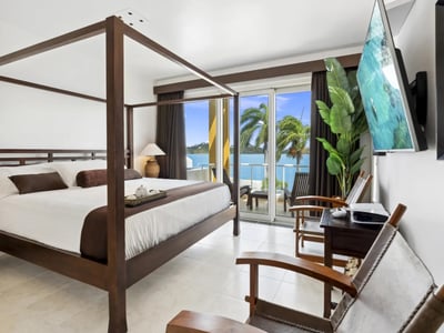 Luxury Villa Photo #17