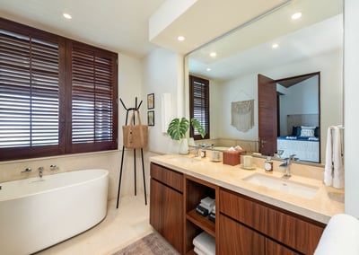 Luxury Villa Photo #30