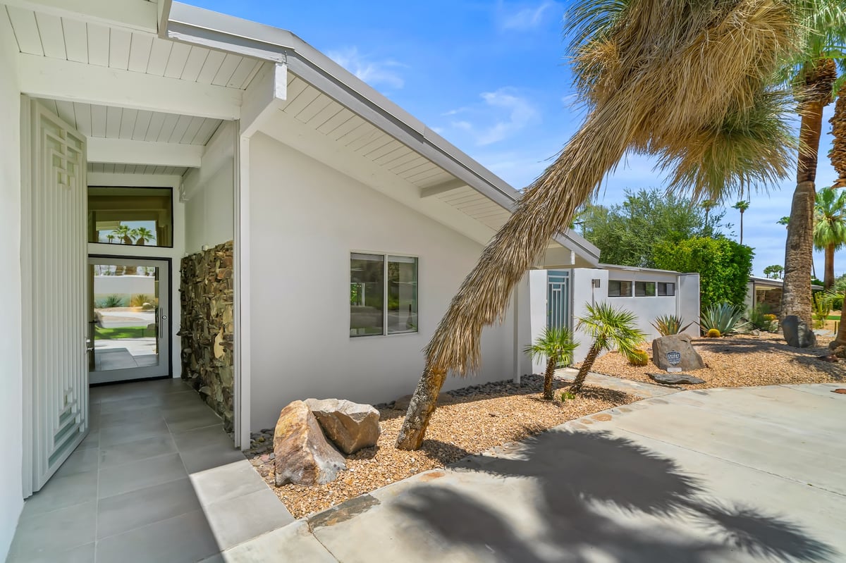 Alexander Desert Dreams