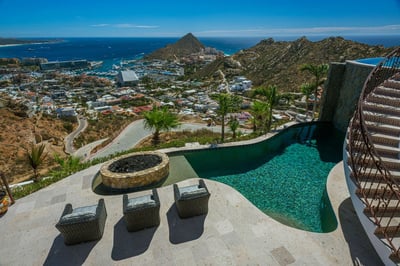 Luxury Villa Photo #7
