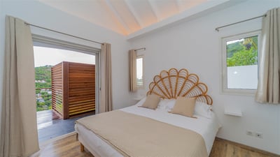 Luxury Villa Photo #20