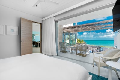 Luxury Villa Photo #30