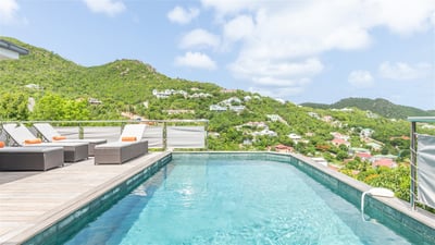 Luxury Villa Photo #3
