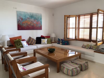 Luxury Villa Photo #18