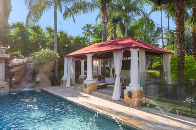 Luxury Villa Photo #8