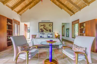 Luxury Villa Photo #20