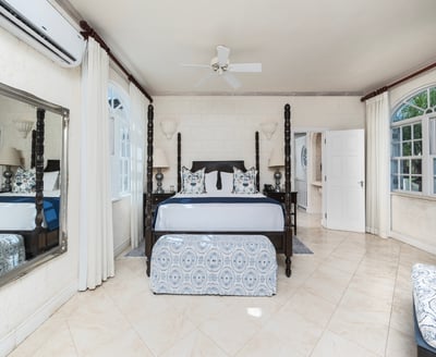 Luxury Villa Photo #46
