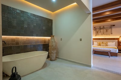 Luxury Villa Photo #44