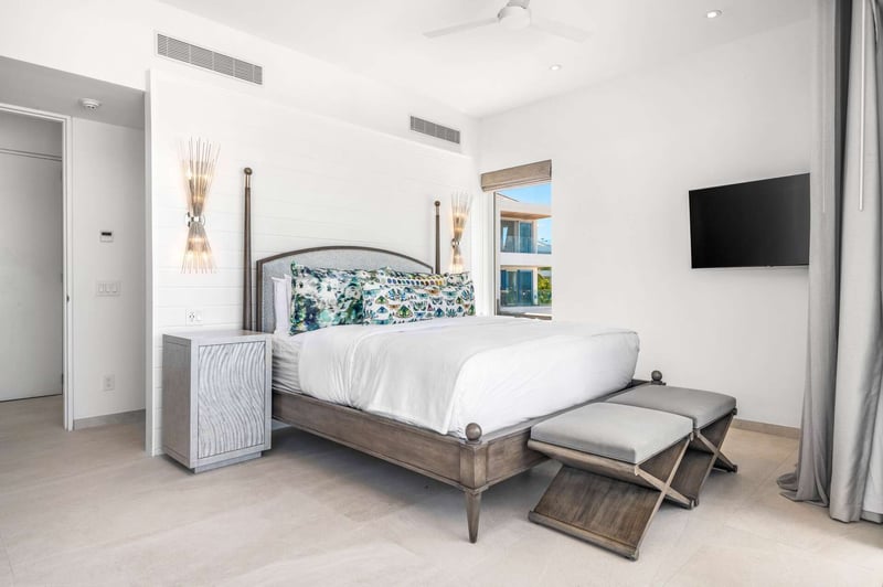 Beach Enclave Grace Bay 6 BDM Premium Ocean View Villa