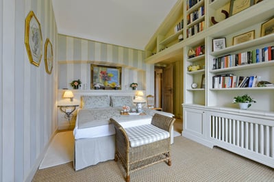Luxury Villa Photo #21