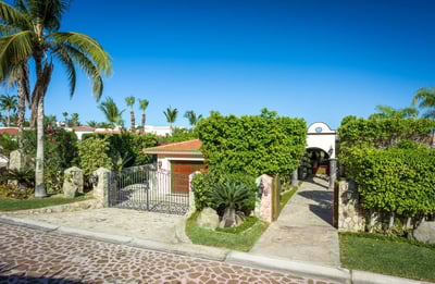 Luxury Villa Photo #7