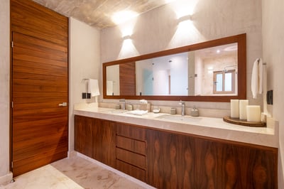 Luxury Villa Photo #31
