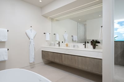 Luxury Villa Photo #26
