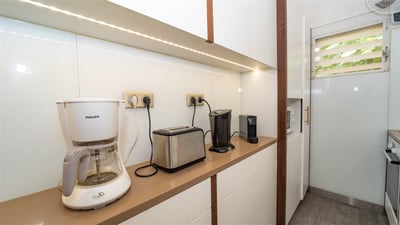 Kitchen & Dining Area