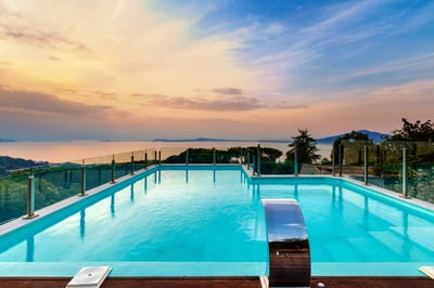 Luxury Villa Photo #4