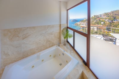 Luxury Villa Photo #49