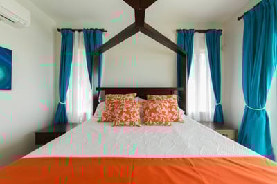 Luxury Villa Photo #20