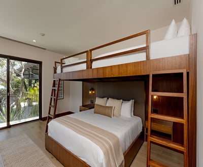 Luxury Villa Photo #33