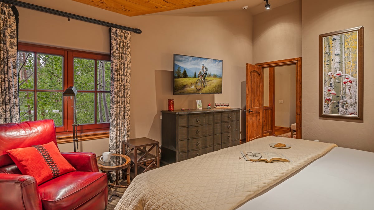 Cypress Mountain Chalet