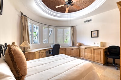 Luxury Villa Photo #34