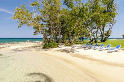 Luxury Villa Photo #3