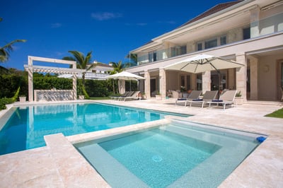 Luxury Villa Photo #9
